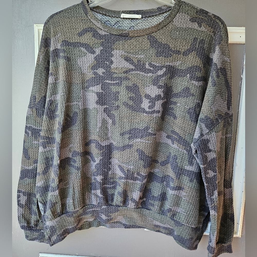 Women's camouflage thermal knit, loose fit long-sleeved top (ub)